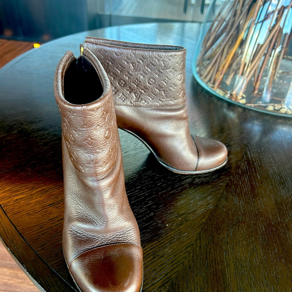 Louis Vuitton - Brown cuffed Monogram Bootie - Size 40 - Picture 5 of 5